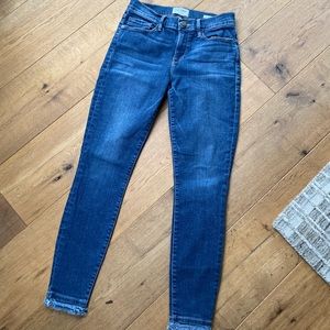 Frame Denim Jeans - FRAME Le Skinny de Jeanne crop jeans. Size 27 Frame Denim Jeans - FRAME Le Skinny de Jeanne crop jeans. Size 27